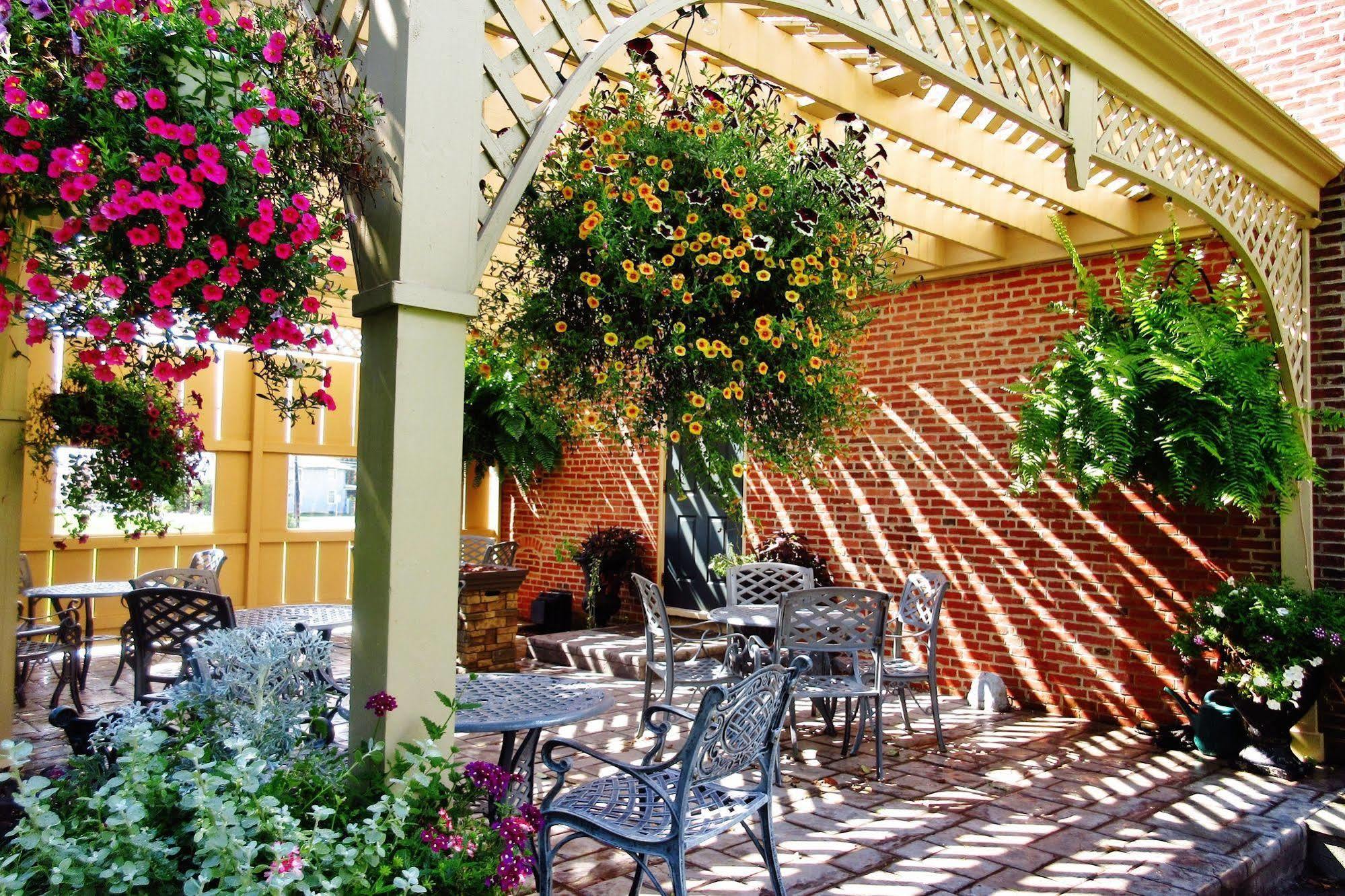 The Londonderry Inn ハーシー エクステリア 写真
